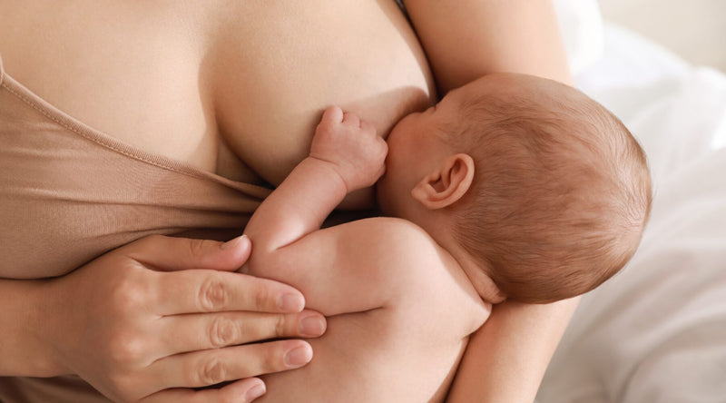 mom breastfeeding