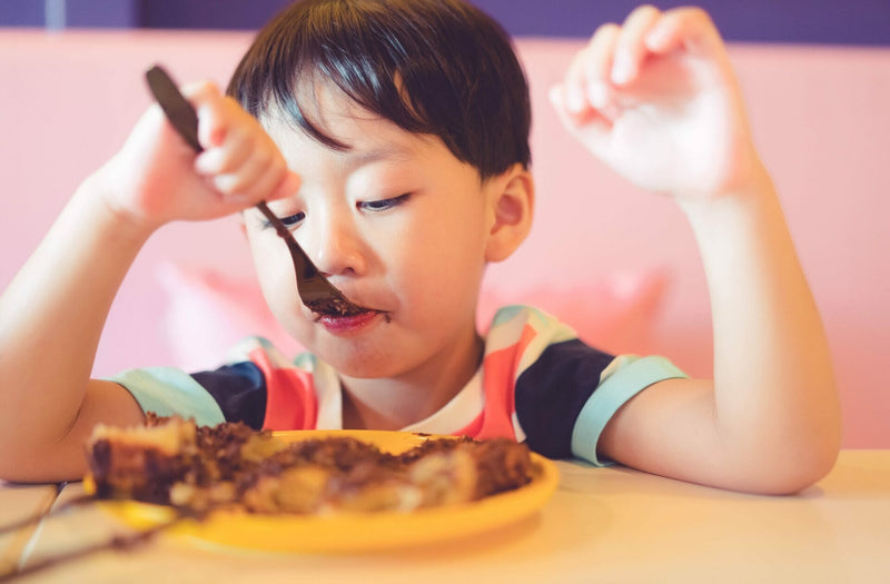 toddler eating|